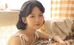 国模盈盈扒B12O人体私拍